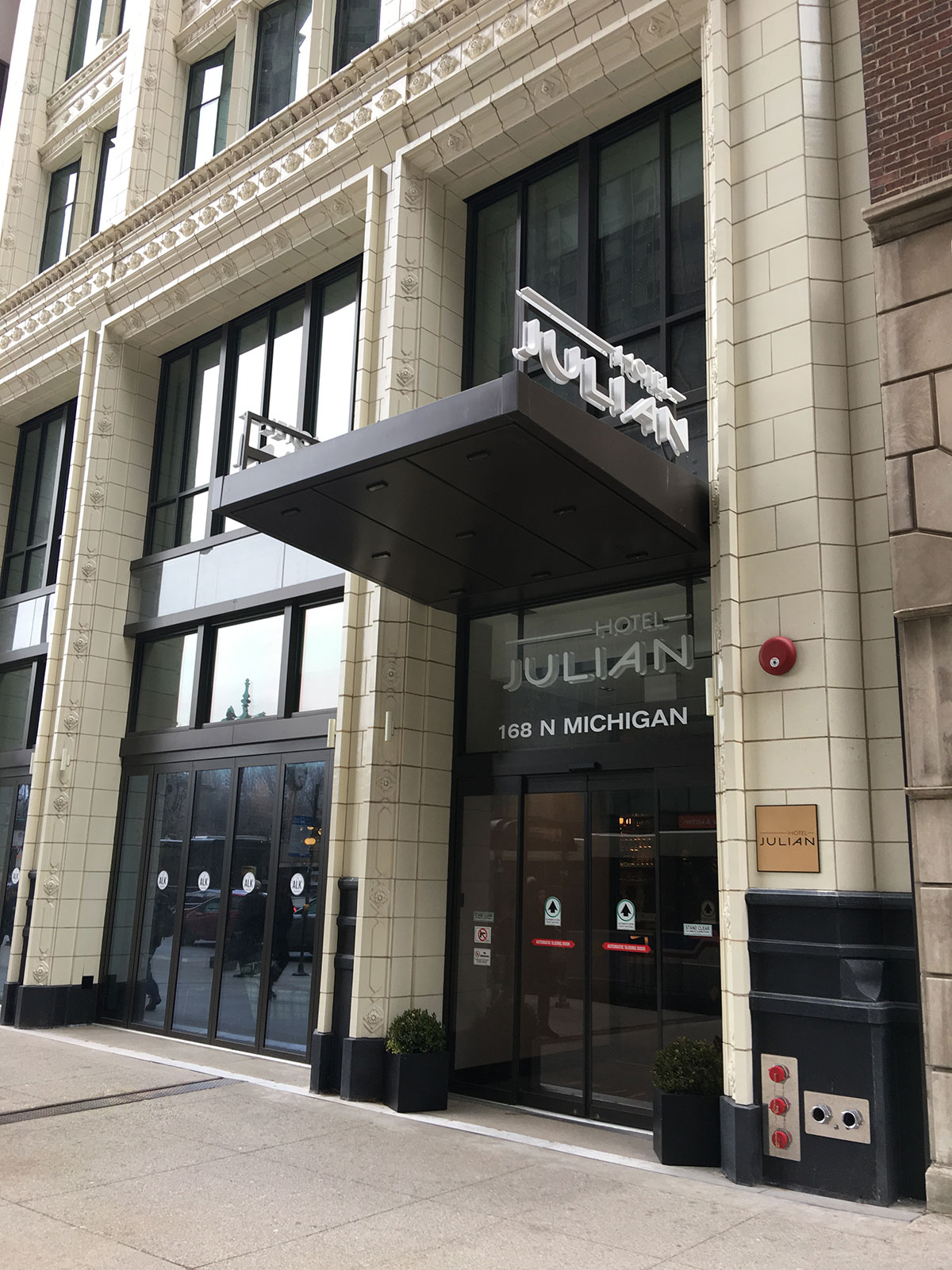 Hotel Julian – Daccord Chicago